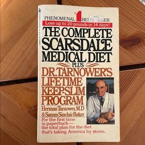 The Complete Scarsdale Medical Diet Book. Paperback. Good used condition.